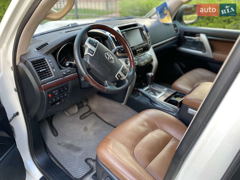 Внедорожник / Кроссовер Toyota Land Cruiser 2014 в Киеве