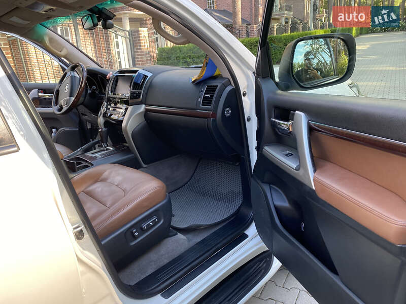 Внедорожник / Кроссовер Toyota Land Cruiser 2014 в Киеве