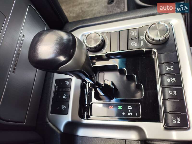 Позашляховик / Кросовер Toyota Land Cruiser 2016 в Києві фото 8 Позашляховик / Кросовер Toyota Land Cruiser 2016 в Києві