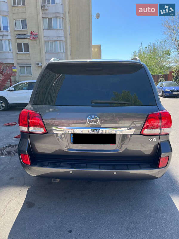Внедорожник / Кроссовер Toyota Land Cruiser 2011 в Киеве фото 16 Внедорожник / Кроссовер Toyota Land Cruiser 2011 в Киеве