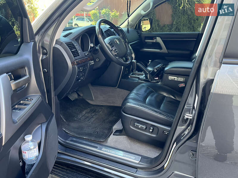 Внедорожник / Кроссовер Toyota Land Cruiser 2011 в Киеве фото 25 Внедорожник / Кроссовер Toyota Land Cruiser 2011 в Киеве