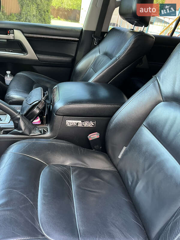 Внедорожник / Кроссовер Toyota Land Cruiser 2011 в Киеве фото 30 Внедорожник / Кроссовер Toyota Land Cruiser 2011 в Киеве
