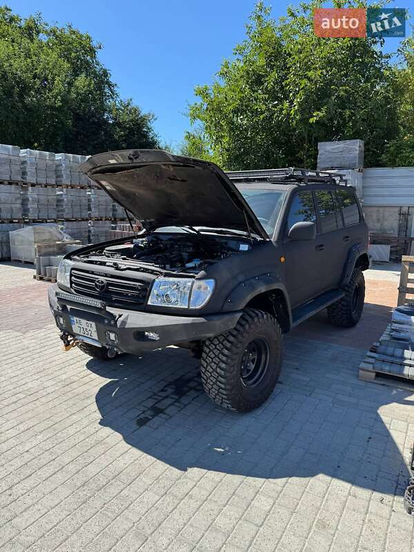 Внедорожник / Кроссовер Toyota Land Cruiser 2003 в Днепре