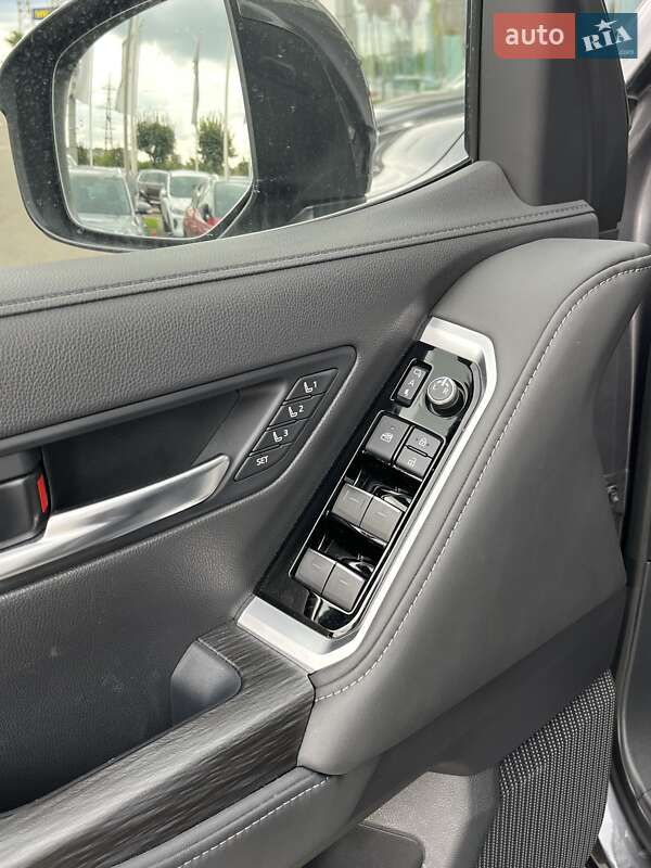 Внедорожник / Кроссовер Toyota Land Cruiser 2021 в Киеве