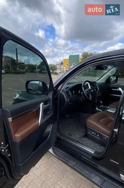 Внедорожник / Кроссовер Toyota Land Cruiser 2020 в Житомире