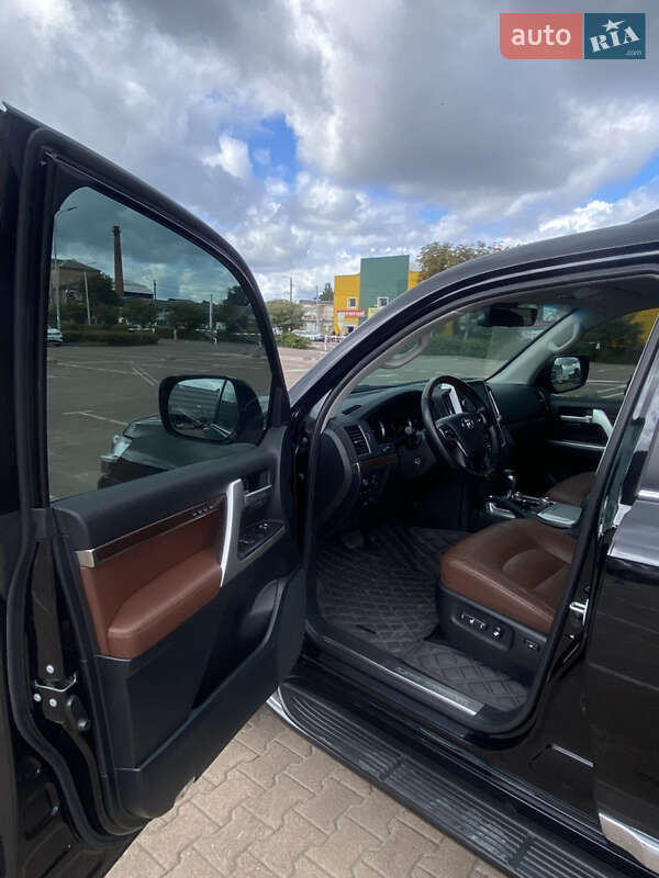 Toyota Land Cruiser 2020