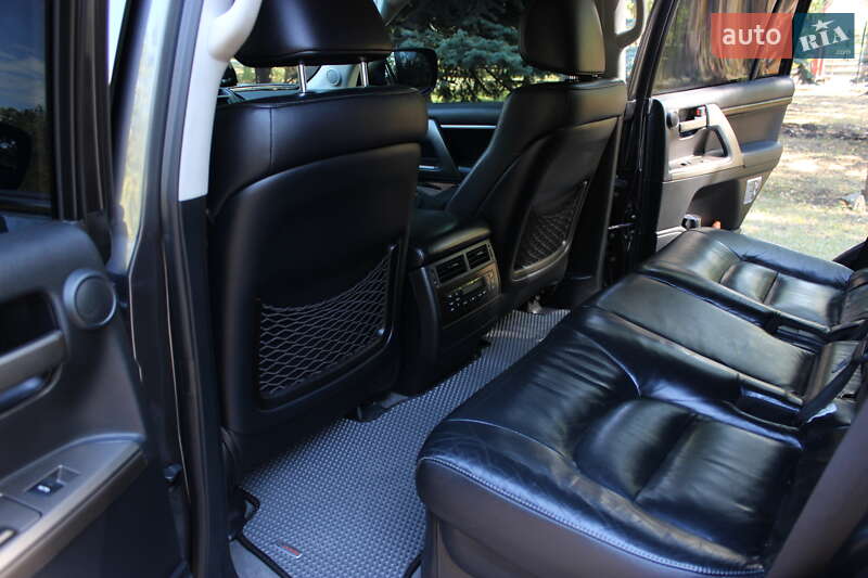 Внедорожник / Кроссовер Toyota Land Cruiser 2011 в Кривом Роге