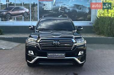 Позашляховик / Кросовер Toyota Land Cruiser 2016 в Чернівцях