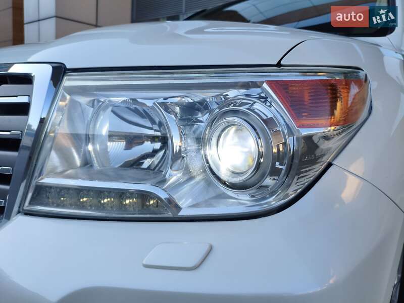 Внедорожник / Кроссовер Toyota Land Cruiser 2014 в Киеве фото 13 Внедорожник / Кроссовер Toyota Land Cruiser 2014 в Киеве