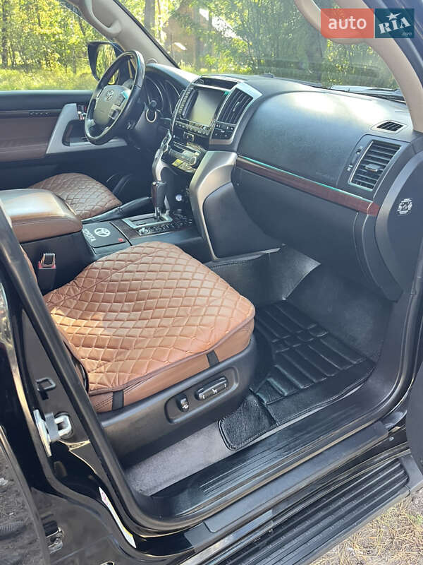Внедорожник / Кроссовер Toyota Land Cruiser 2014 в Нежине