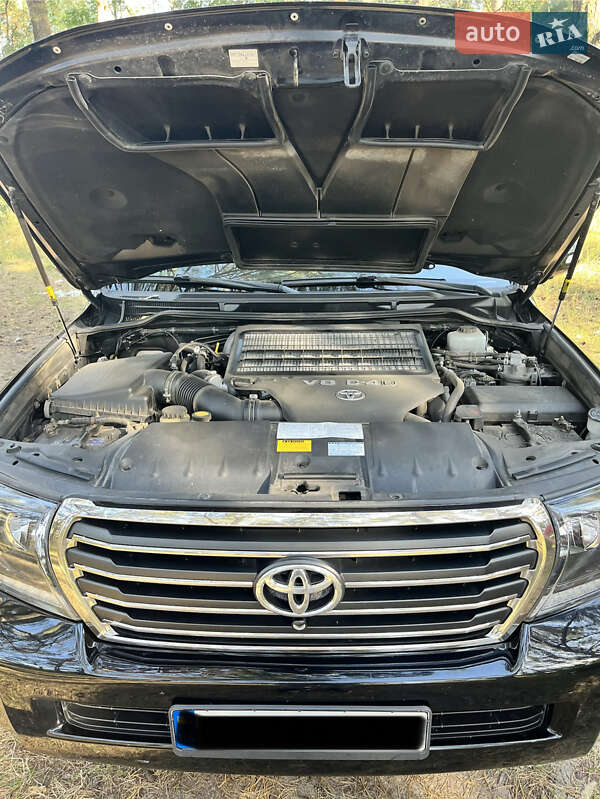 Внедорожник / Кроссовер Toyota Land Cruiser 2014 в Нежине