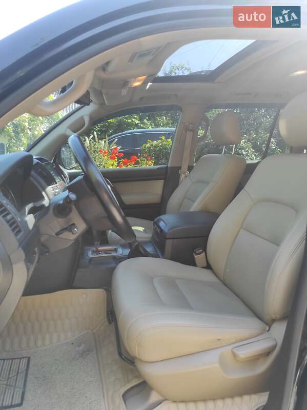 Внедорожник / Кроссовер Toyota Land Cruiser 2008 в Киеве