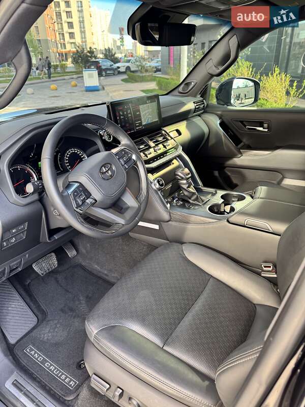 Внедорожник / Кроссовер Toyota Land Cruiser 2021 в Киеве