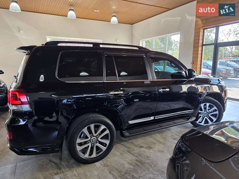 Внедорожник / Кроссовер Toyota Land Cruiser 2018 в Коломые