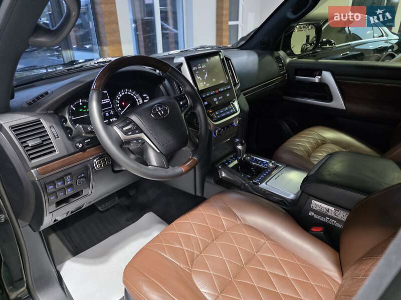 Внедорожник / Кроссовер Toyota Land Cruiser 2018 в Коломые