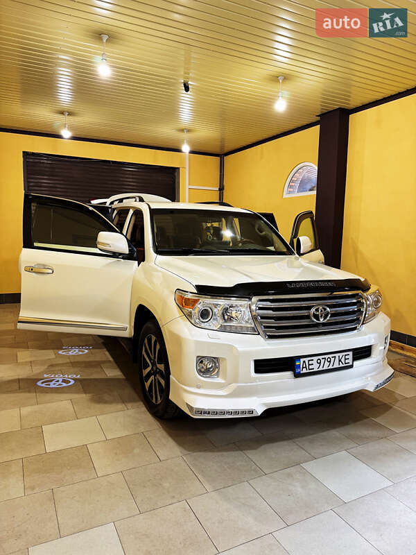 Внедорожник / Кроссовер Toyota Land Cruiser 2013 в Кривом Роге фото 6 Внедорожник / Кроссовер Toyota Land Cruiser 2013 в Кривом Роге