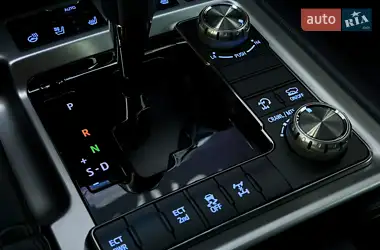 Toyota Land Cruiser 2016
