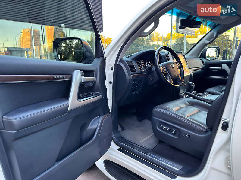 Внедорожник / Кроссовер Toyota Land Cruiser 2019 в Одессе