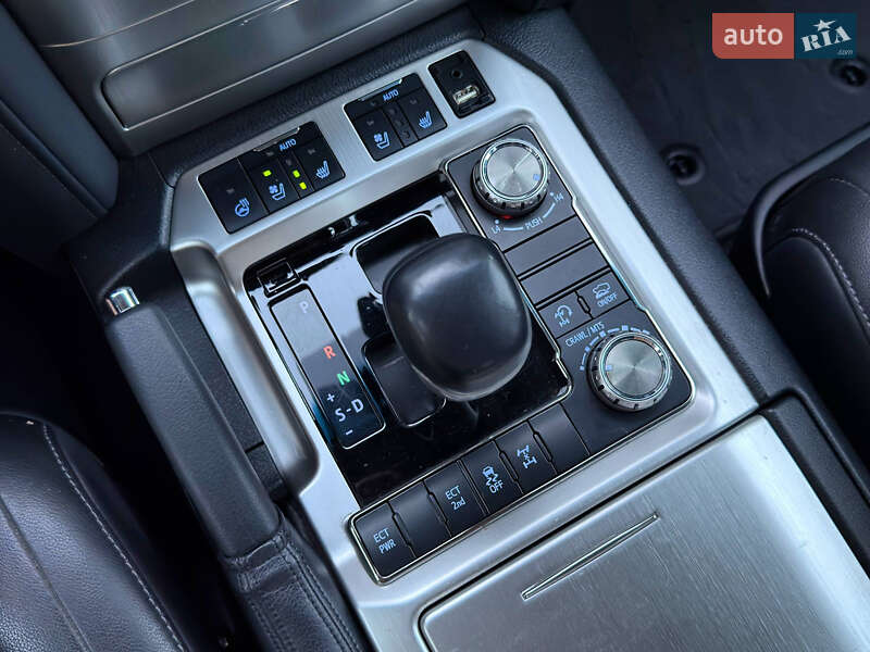 Внедорожник / Кроссовер Toyota Land Cruiser 2019 в Одессе