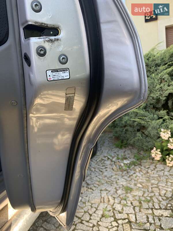 Внедорожник / Кроссовер Toyota Land Cruiser 2004 в Харькове фото 18 Внедорожник / Кроссовер Toyota Land Cruiser 2004 в Харькове