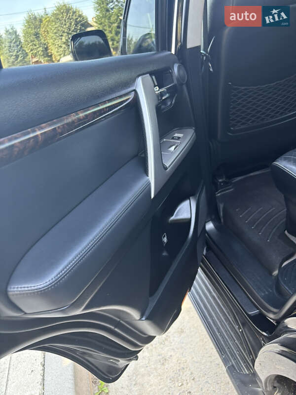 Внедорожник / Кроссовер Toyota Land Cruiser 2013 в Ивано-Франковске фото 7 Внедорожник / Кроссовер Toyota Land Cruiser 2013 в Ивано-Франковске