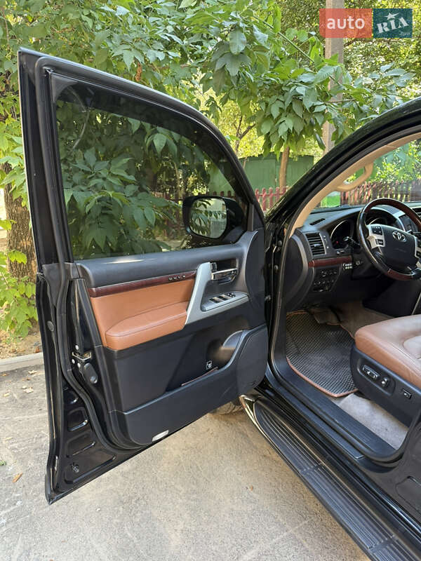 Внедорожник / Кроссовер Toyota Land Cruiser 2014 в Киеве