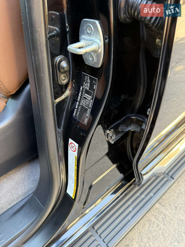 Внедорожник / Кроссовер Toyota Land Cruiser 2014 в Киеве