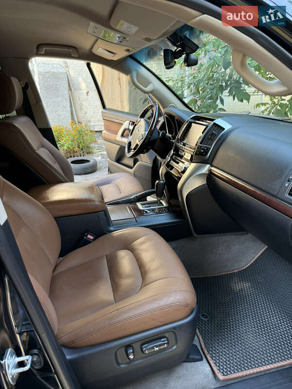 Внедорожник / Кроссовер Toyota Land Cruiser 2014 в Киеве