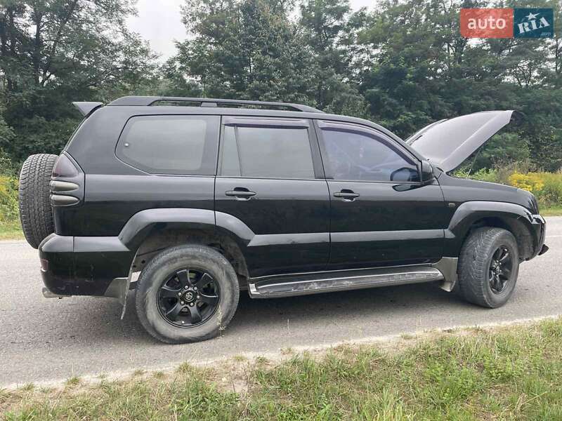 Внедорожник / Кроссовер Toyota Land Cruiser 2005 в Львове