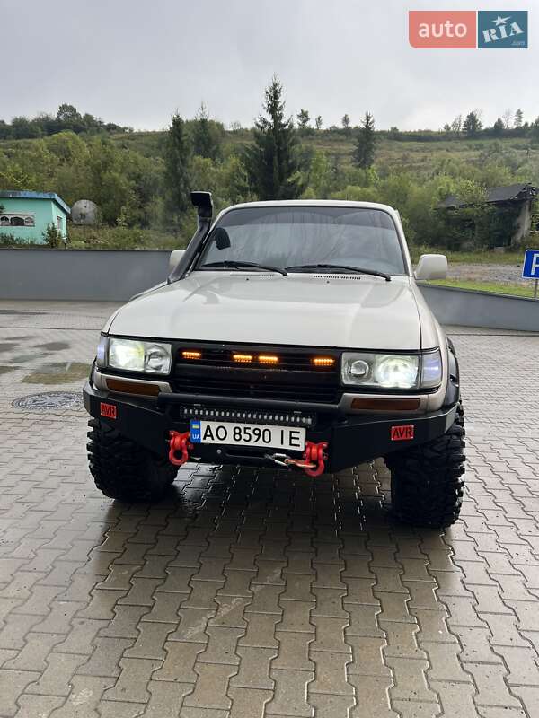 Внедорожник / Кроссовер Toyota Land Cruiser 1995 в Воловце