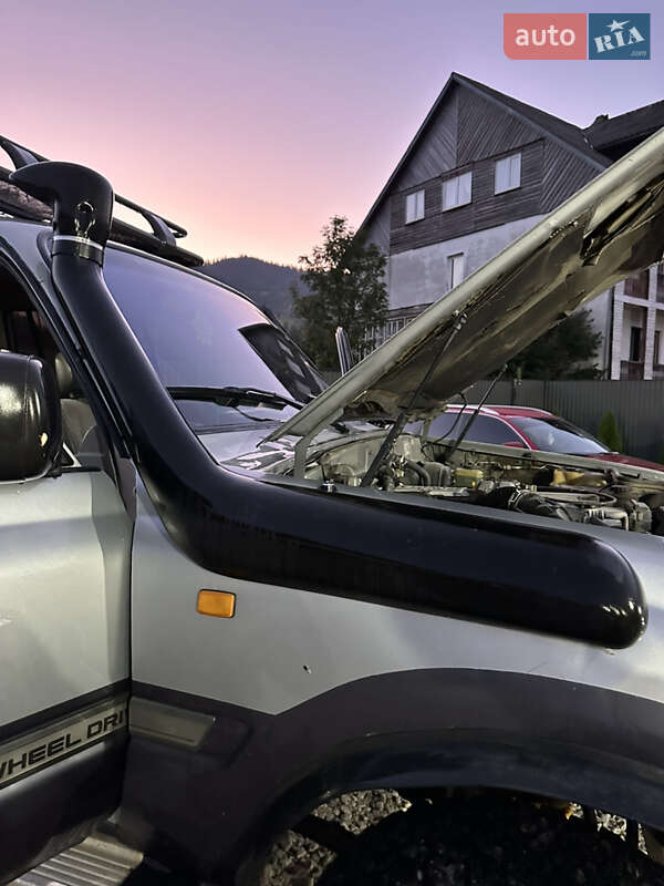 Внедорожник / Кроссовер Toyota Land Cruiser 1994 в Рахове