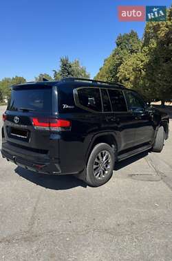 Внедорожник / Кроссовер Toyota Land Cruiser 2022 в 