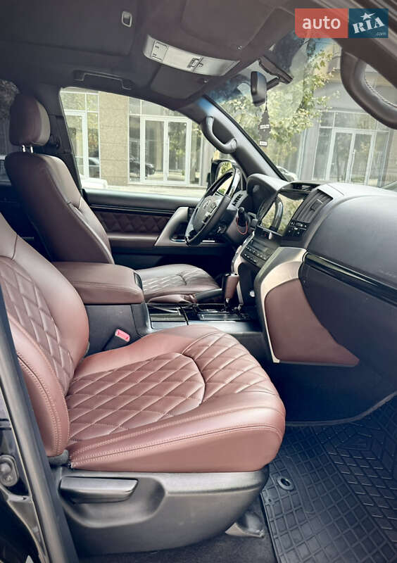 Внедорожник / Кроссовер Toyota Land Cruiser 2011 в Киеве фото 6 Внедорожник / Кроссовер Toyota Land Cruiser 2011 в Киеве