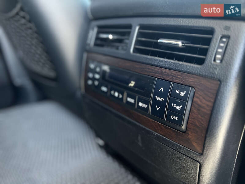 Внедорожник / Кроссовер Toyota Land Cruiser 2017 в Ужгороде