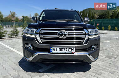 Внедорожник / Кроссовер Toyota Land Cruiser 2017 в Ужгороде