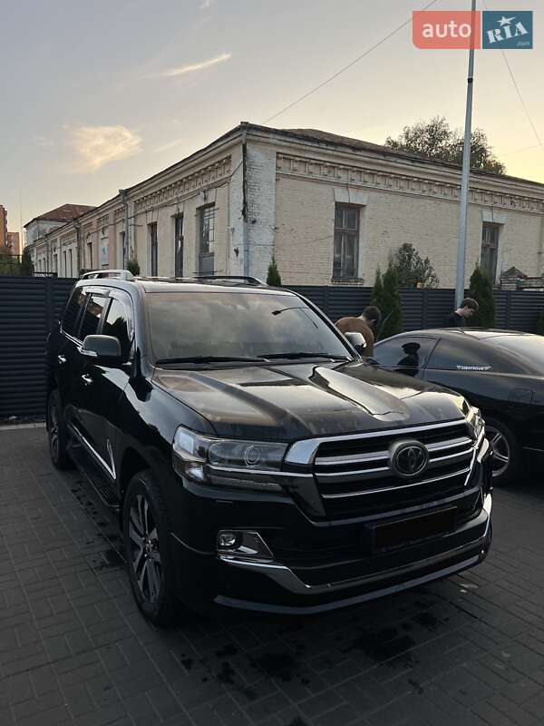 Внедорожник / Кроссовер Toyota Land Cruiser 2019 в Черкассах