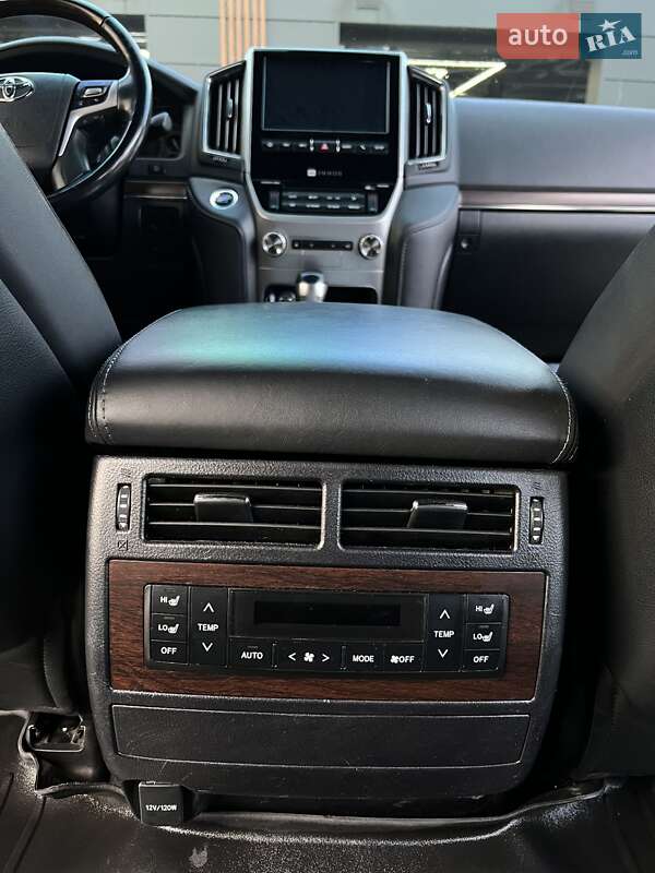 Внедорожник / Кроссовер Toyota Land Cruiser 2019 в Черкассах