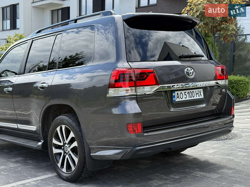Позашляховик / Кросовер Toyota Land Cruiser 2018 в Ужгороді фото 14 Позашляховик / Кросовер Toyota Land Cruiser 2018 в Ужгороді