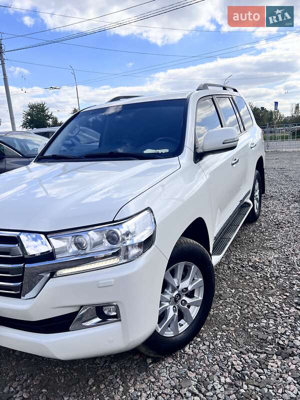 Toyota Land Cruiser 2021