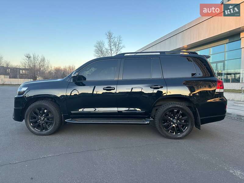 Внедорожник / Кроссовер Toyota Land Cruiser 2017 в Днепре
