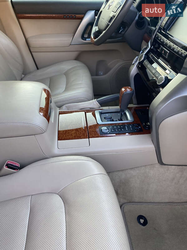 Внедорожник / Кроссовер Toyota Land Cruiser 2012 в Харькове