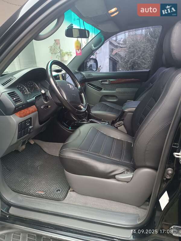 Внедорожник / Кроссовер Toyota Land Cruiser 2005 в Львове