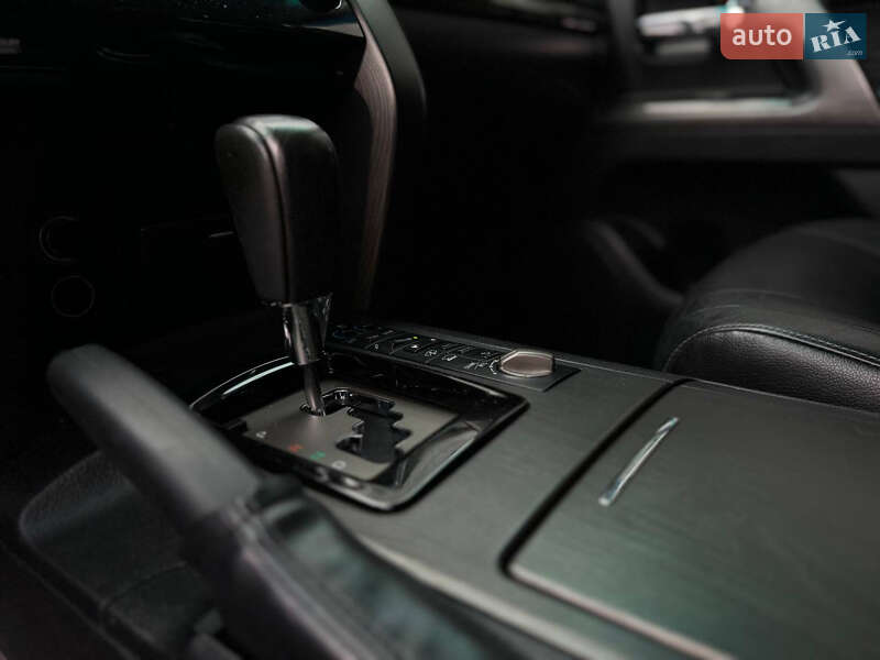 Позашляховик / Кросовер Toyota Land Cruiser 2012 в Одесі