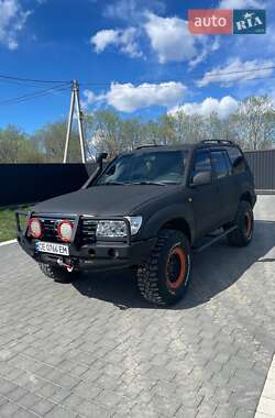 Позашляховик / Кросовер Toyota Land Cruiser 2002 в Чернівцях