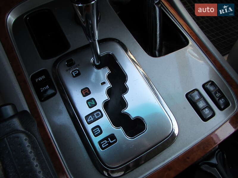 Внедорожник / Кроссовер Toyota Land Cruiser 2004 в Кропивницком