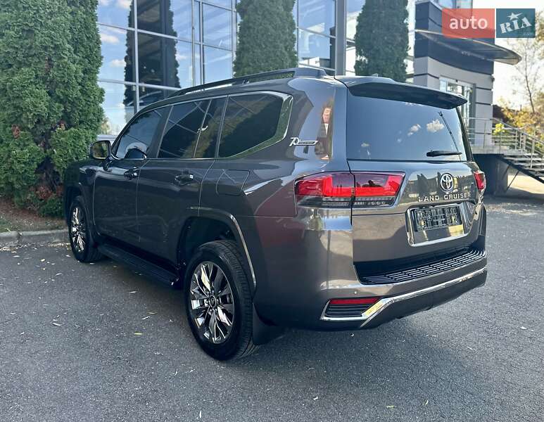 Внедорожник / Кроссовер Toyota Land Cruiser 2021 в Киеве