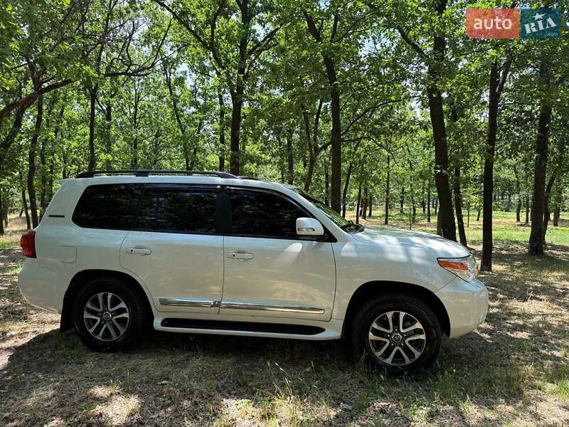 Внедорожник / Кроссовер Toyota Land Cruiser 2013 в Запорожье