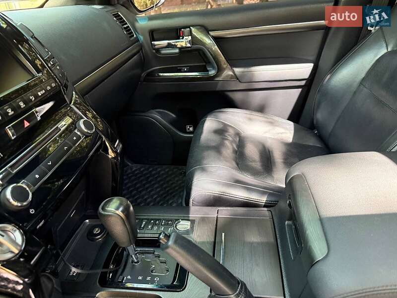Внедорожник / Кроссовер Toyota Land Cruiser 2013 в Запорожье