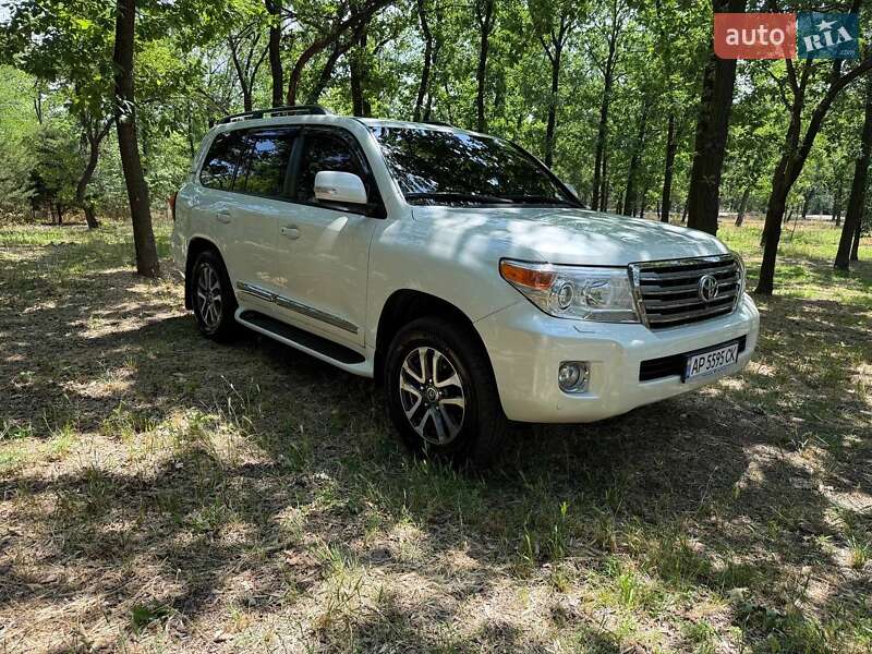 Внедорожник / Кроссовер Toyota Land Cruiser 2013 в Запорожье