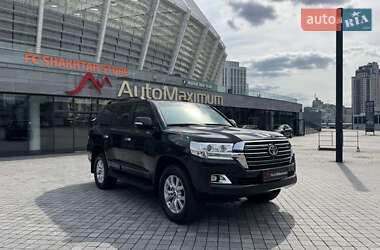 Позашляховик / Кросовер Toyota Land Cruiser 2014 в Києві